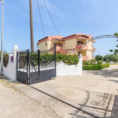Appartement Lotus 1 *